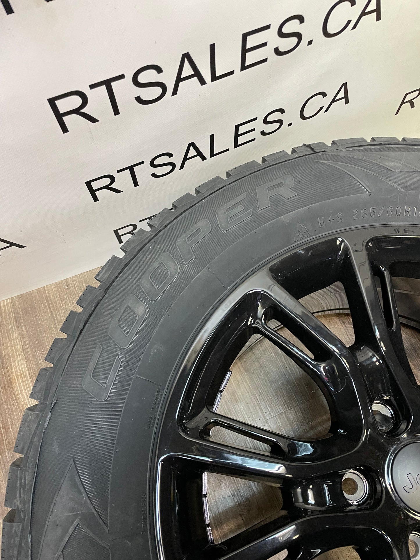 265/60/18 Cooper WINTER rims 5x127 Jeep Grand Cherokee Dodge Durango