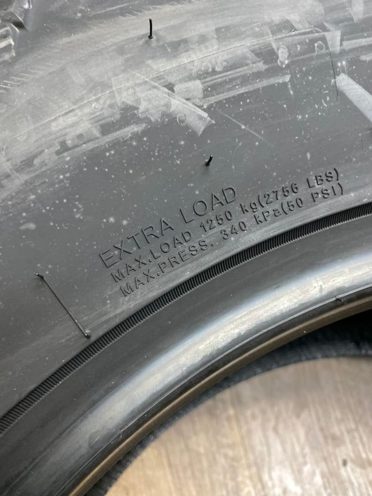 275/65/18 Sailun R/T // A.W EXTRA LOAD (Set of Four)
