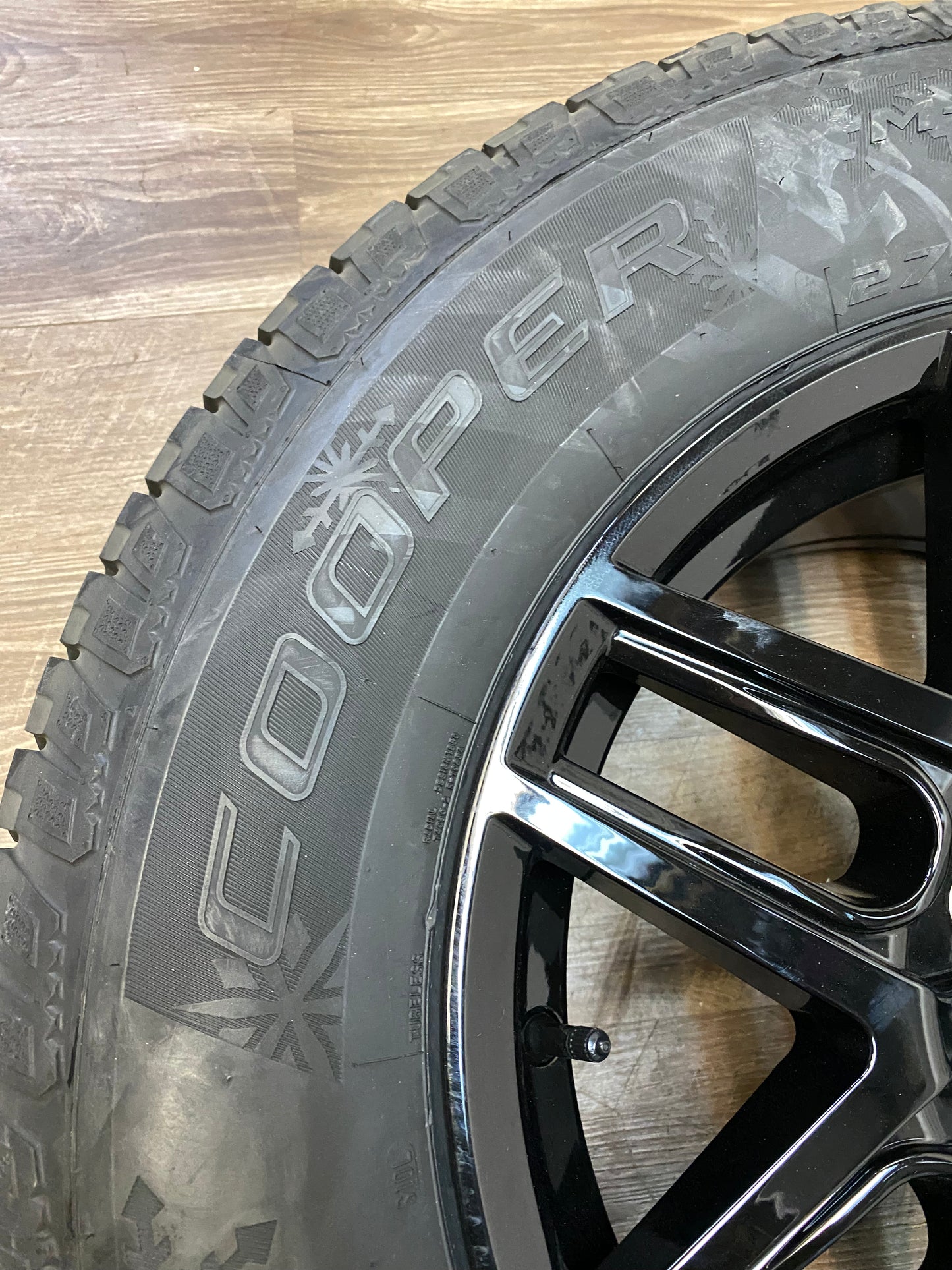 275/65/18 Cooper WINTER tires rims Ford F-150 6x135