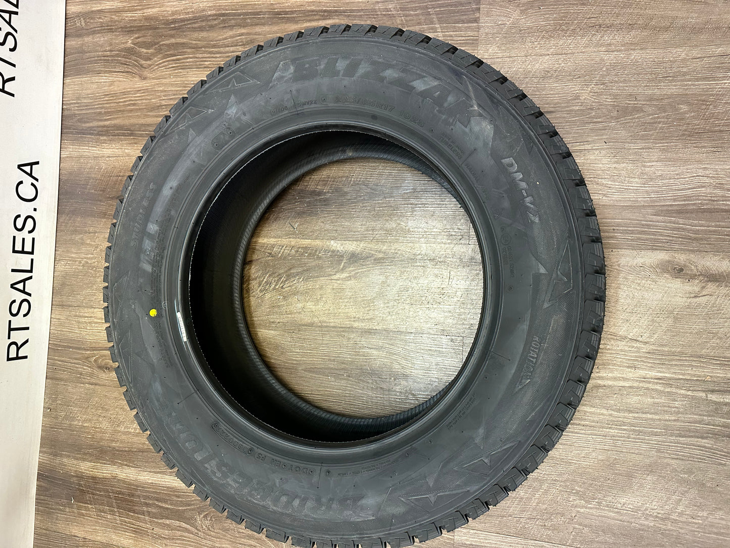 225/65/17 Bridgestone Blizzak DM-V2 Winter Snow and Ice tires