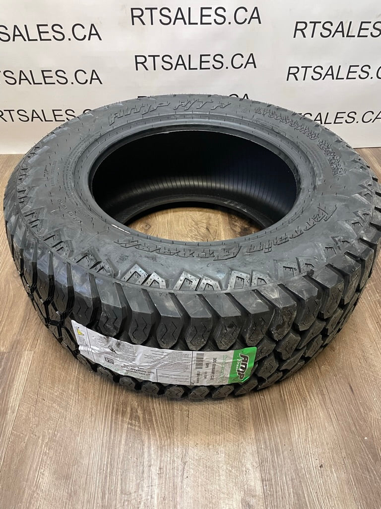 LT 305/60/18 Amp terrain Attack A/T / LR-E / A.W (Set of 4)
