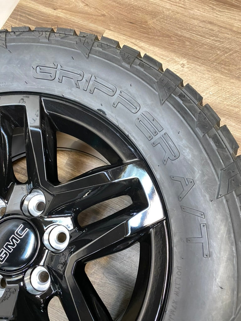 275/65/18 Fuel A/T tires rims Chevy GMC 6x139 1500