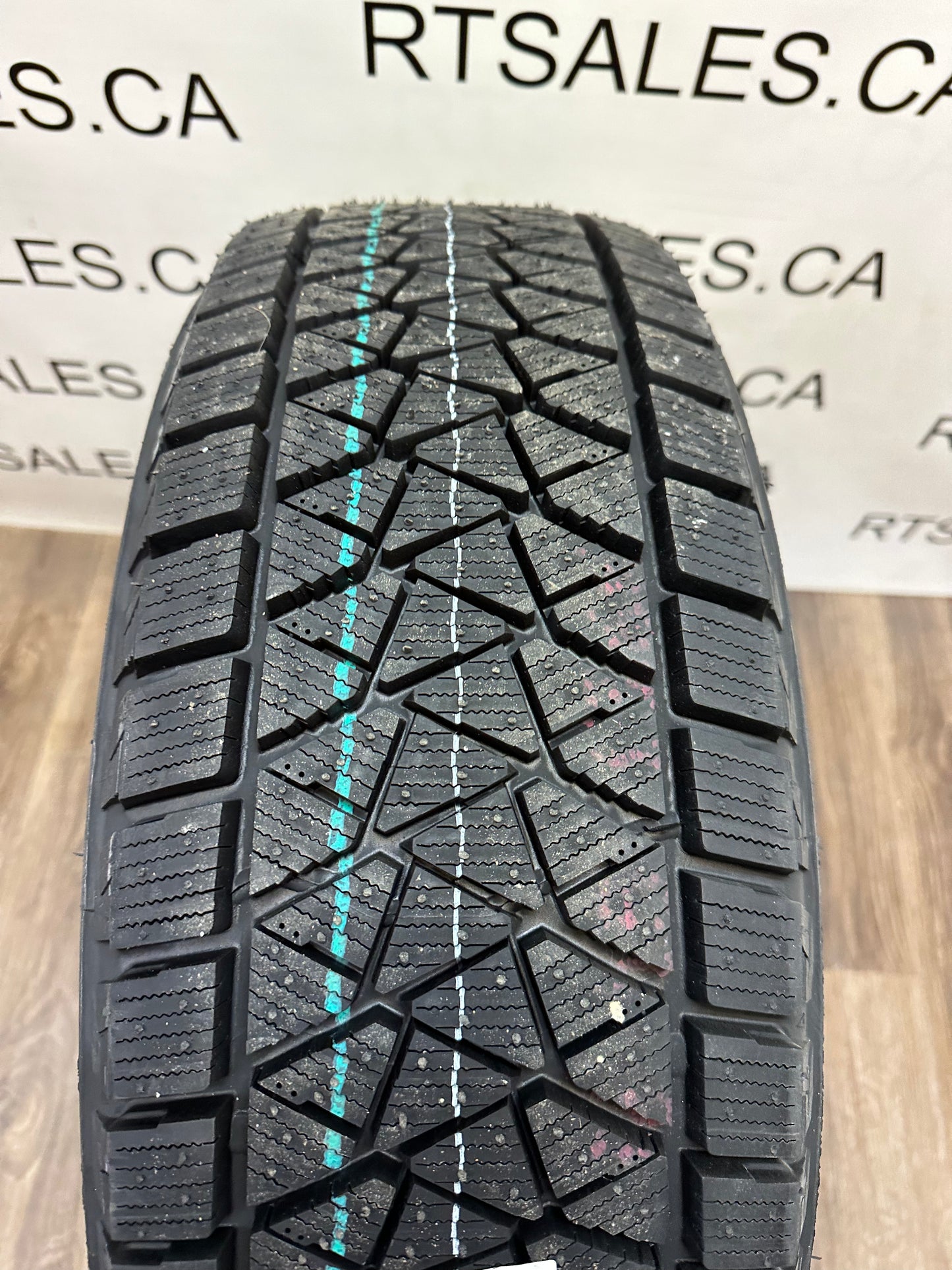 225/65/17 Bridgestone Blizzak DM-V2 Winter Snow and Ice tires