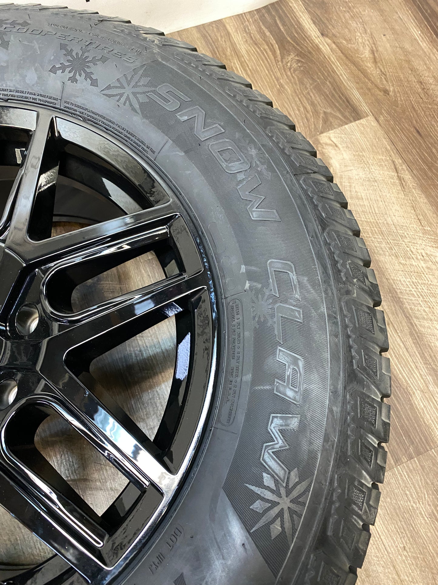 275/65/18 Cooper WINTER tires rims Ford F-150 6x135