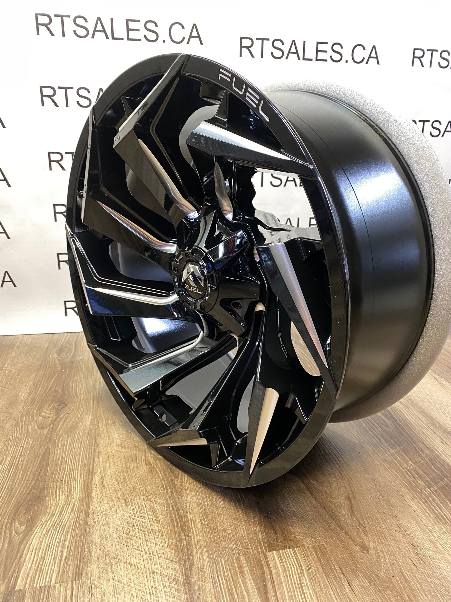 22x10 Fuel Reaction Rims 8x180 Chevy 2500 3500