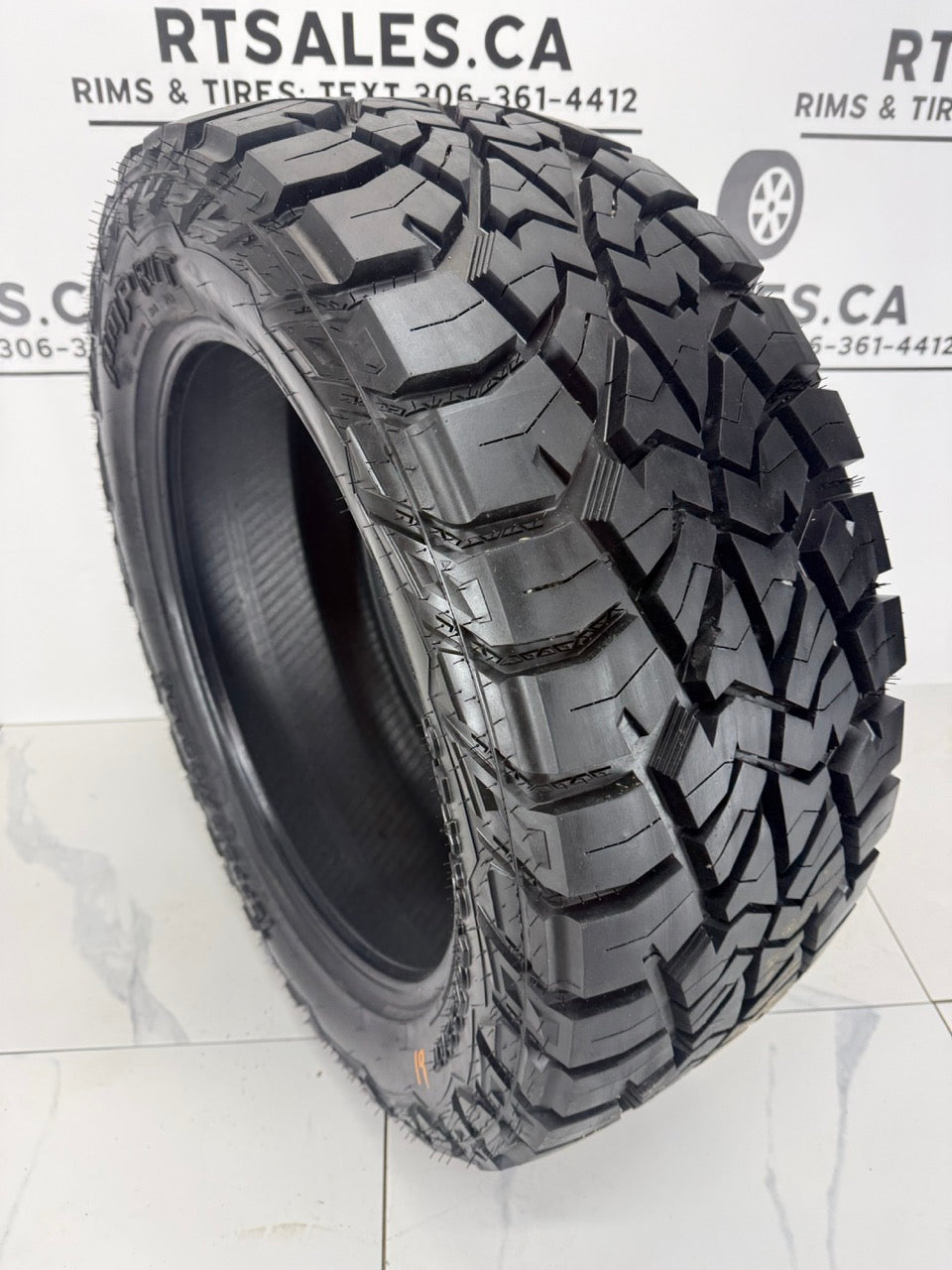 LT 35x12.5x22 Amp TERRAIN R/T E All Season Tires (Takeoffs)