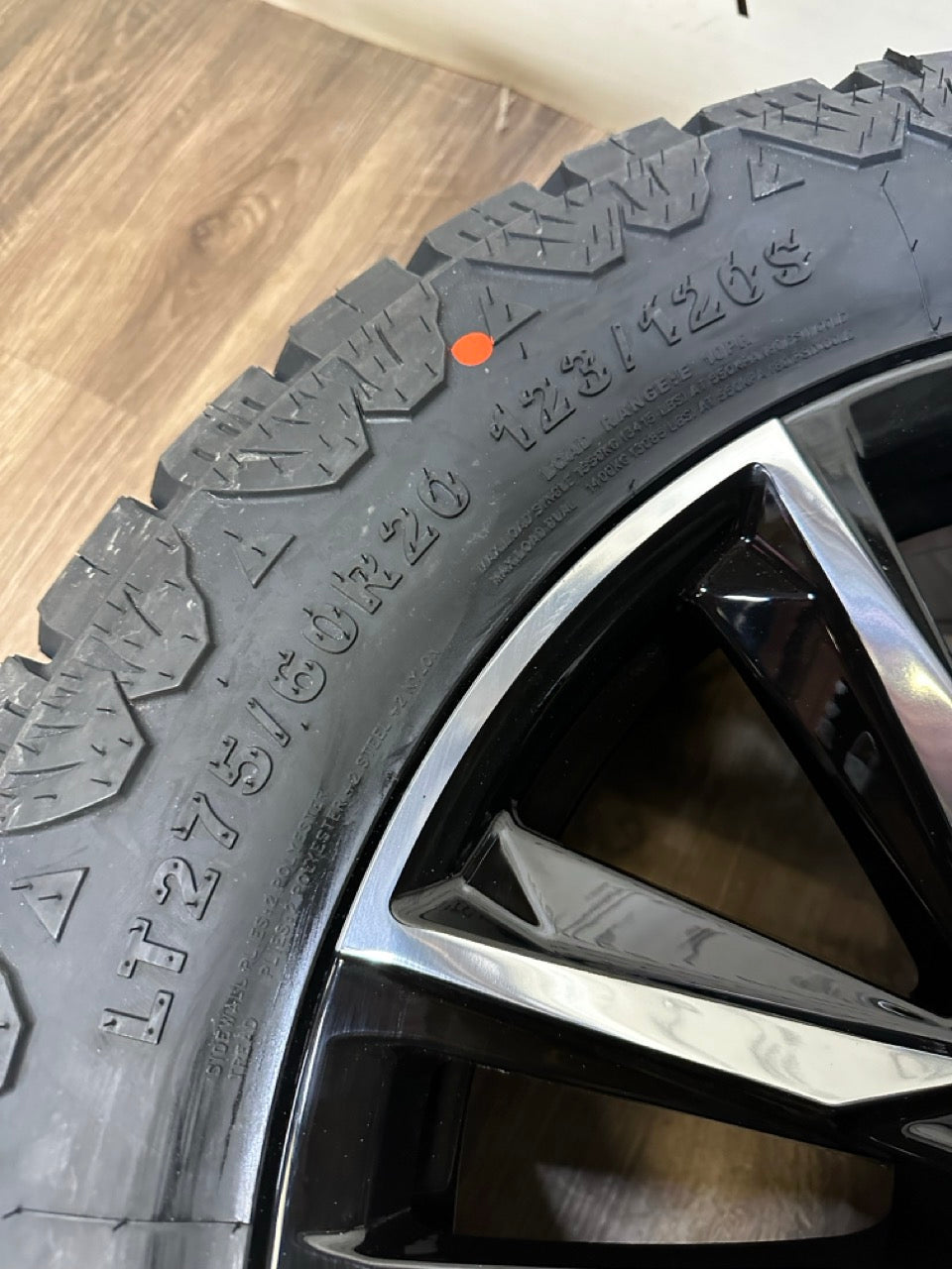 275/60/20 tires Rims 6x139.7 GMC Chevy 1500