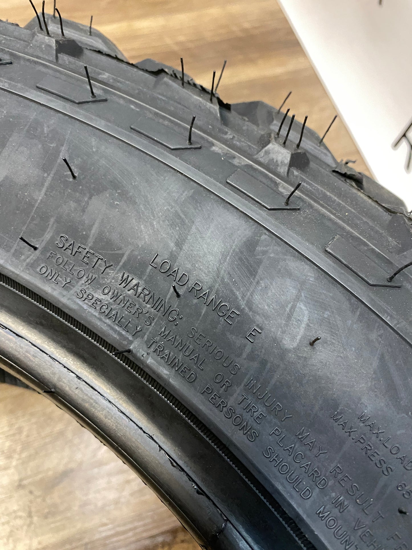 LT 35x12.5x22 Fuel GRIPPER M/T E Mud Tires