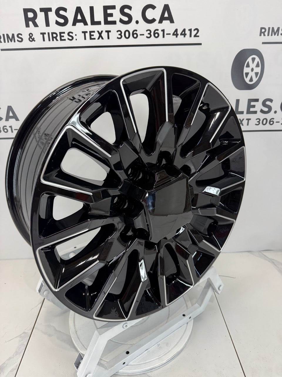 20x8.5 GMC CHEVY Replika Rims 8x180 2500 3500