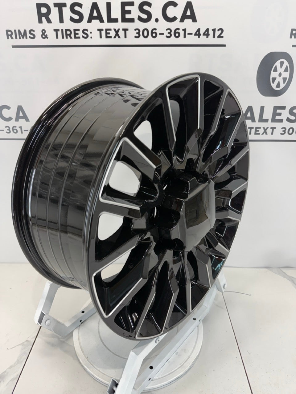 20x8.5 GMC CHEVY Replika Rims 8x180 2500 3500