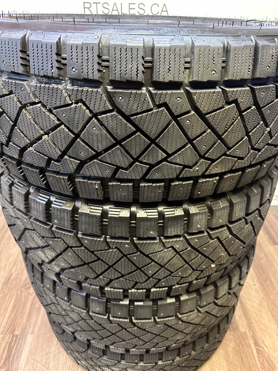 35x12.5x22 Predator MUTANT ICE E Winter Studded Tires (USED)