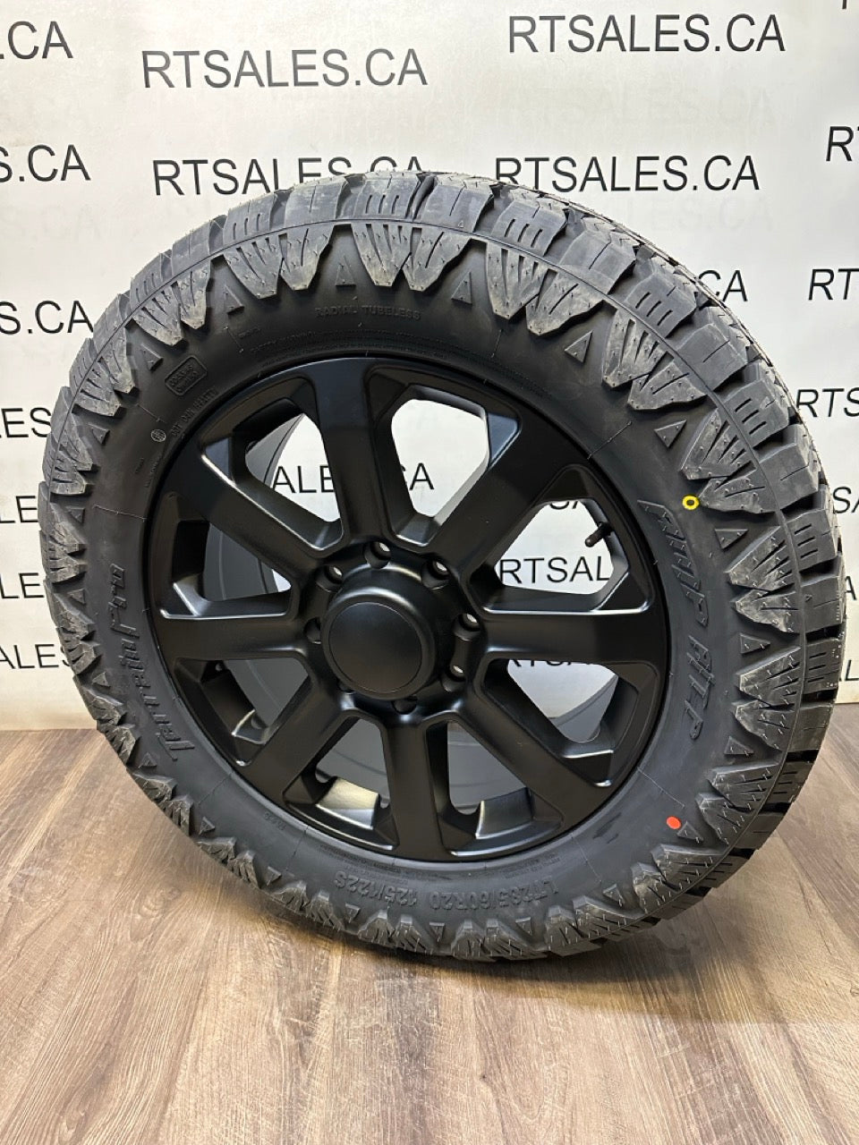 285/60/20 tires 20x8 Dodge Ram 2500/3500 Replika Rims 8x165