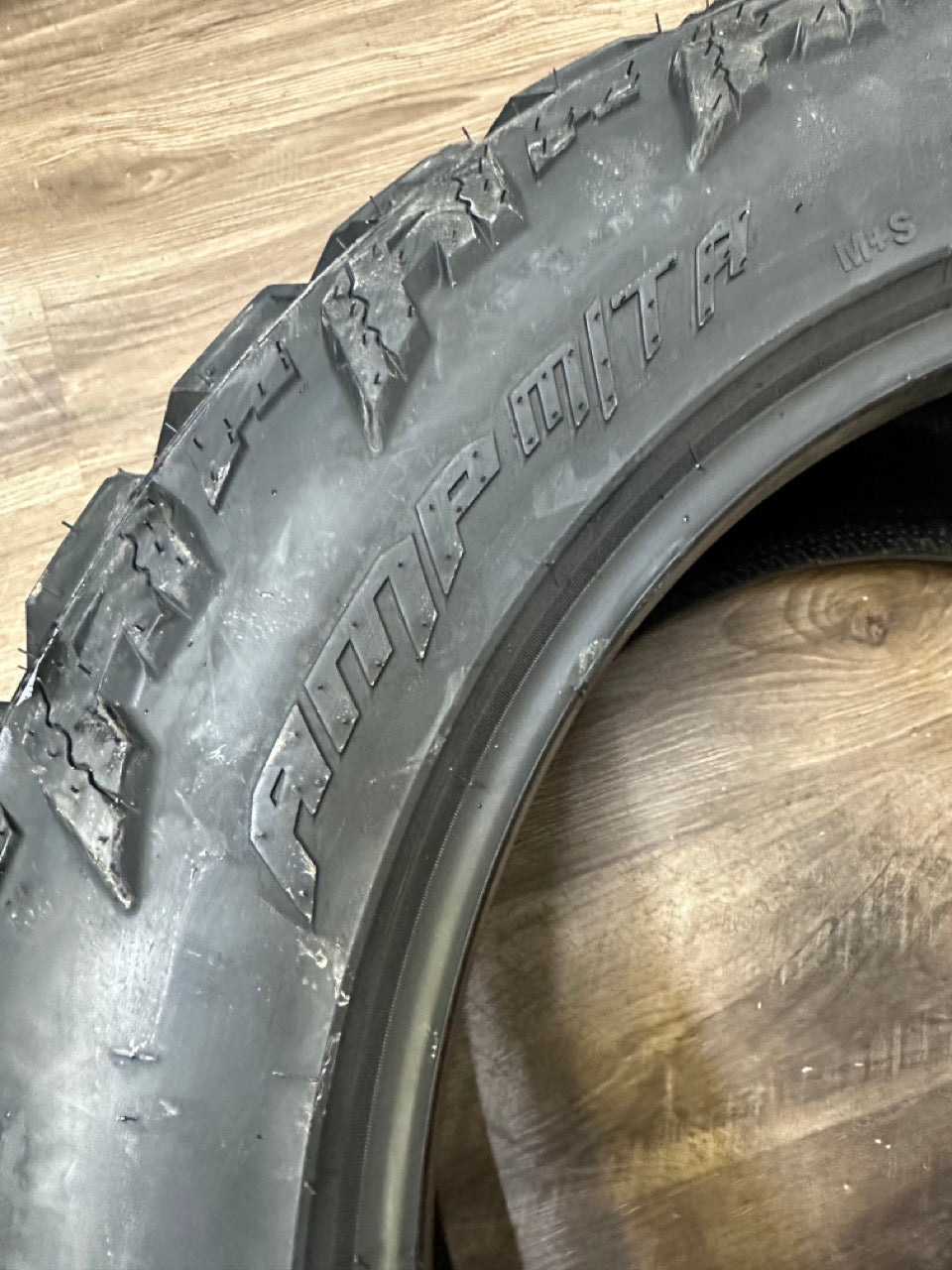 LT 285/55/20 Amp TERRAIN ATTACK M/T E All Season