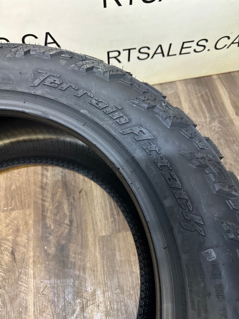 LT 285/55/20 Amp TERRAIN ATTACK M/T E All Season