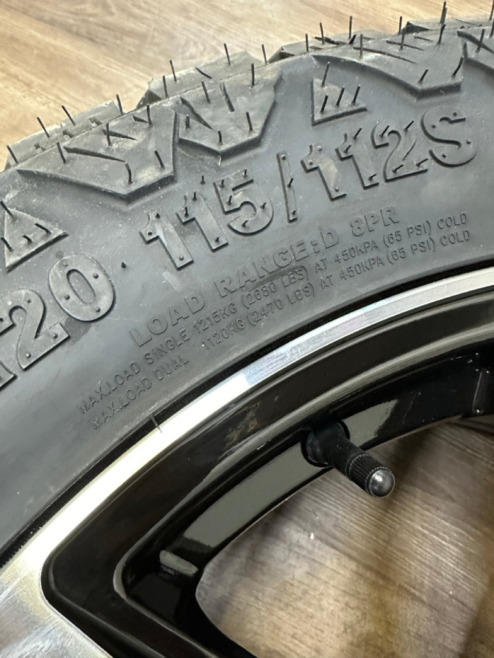 275/55/20 tires 20x9 Replika AT4 Chevy GMC Rims 6x139.7