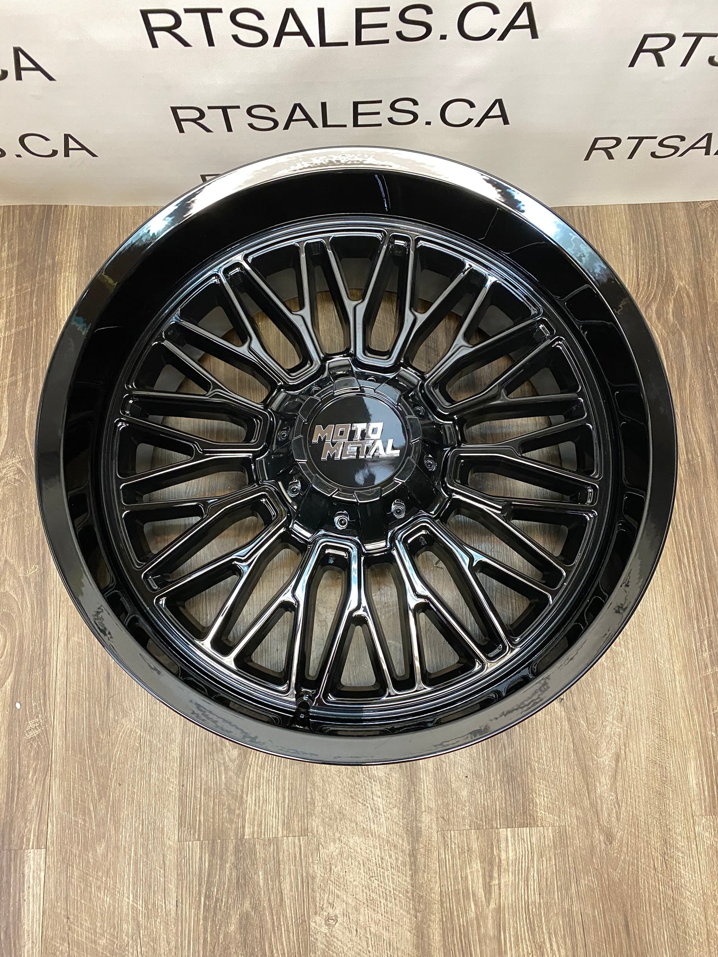 22x10 Moto Metal Stinger Rims Ford 8x170 F-250 F-350 Super Duty