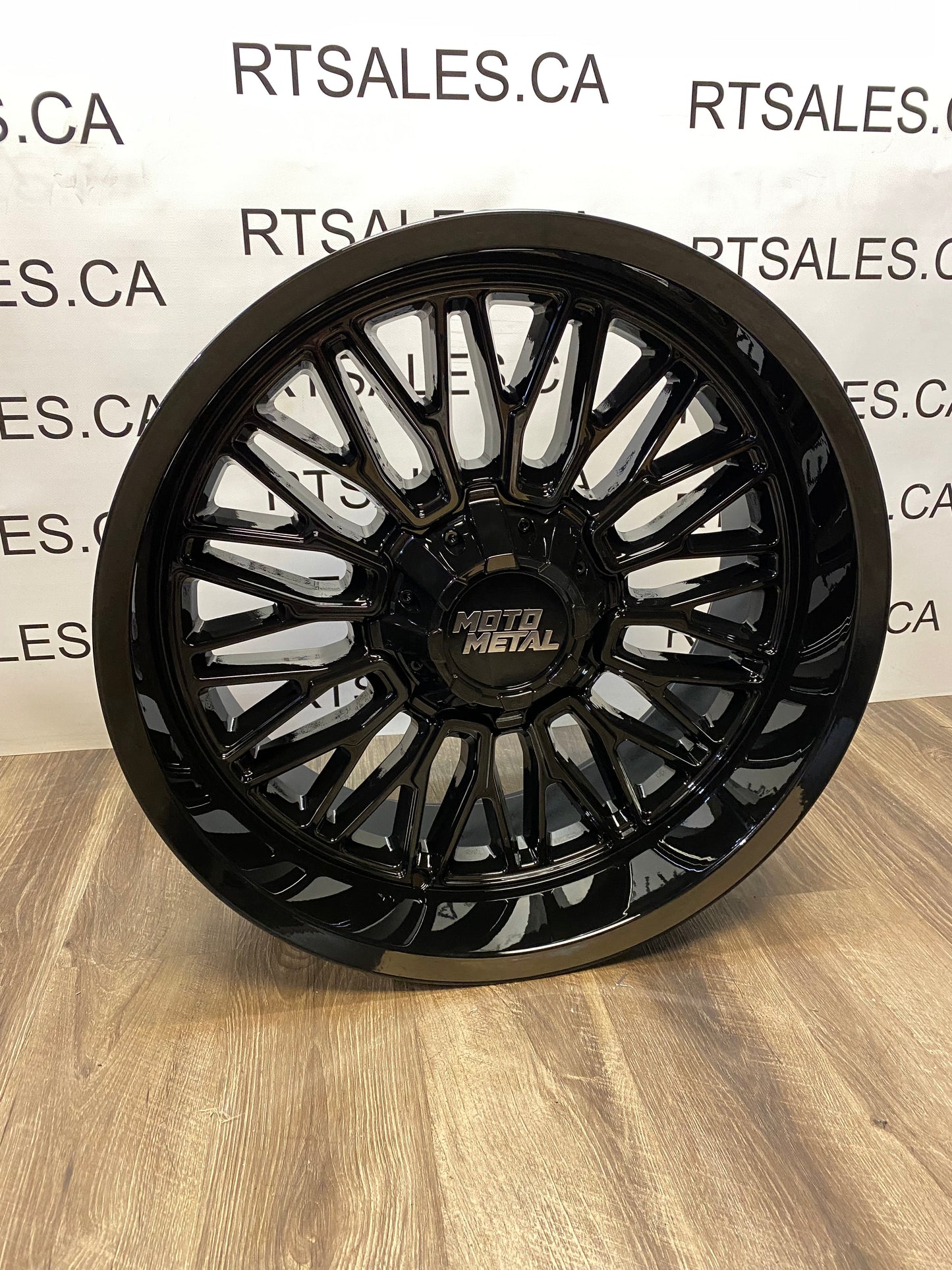 22x10 Moto Metal Stinger Rims Ford 8x170 F-250 F-350 Super Duty