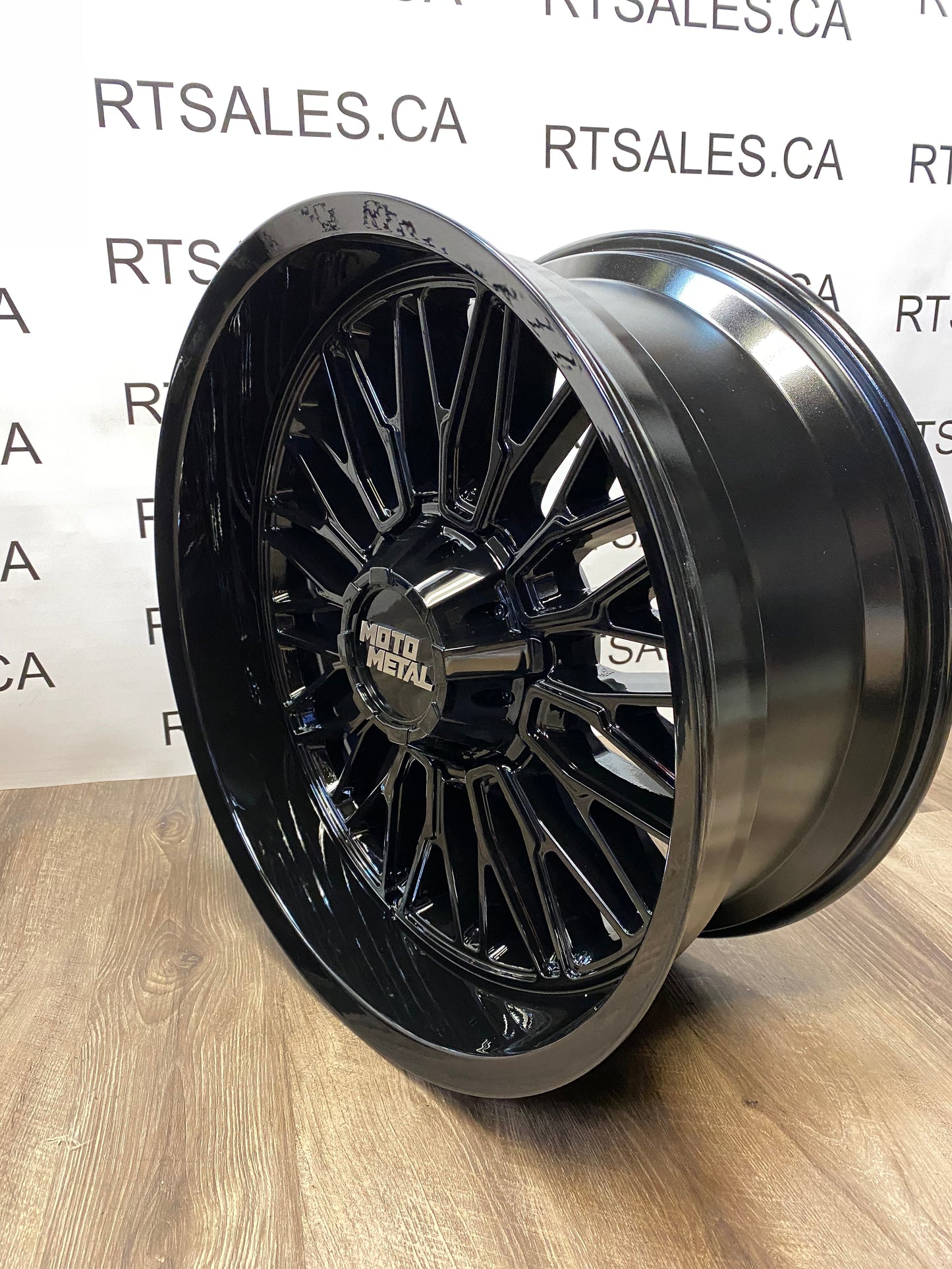 22x10 Moto Metal Stinger Rims Ford 8x170 F-250 F-350 Super Duty