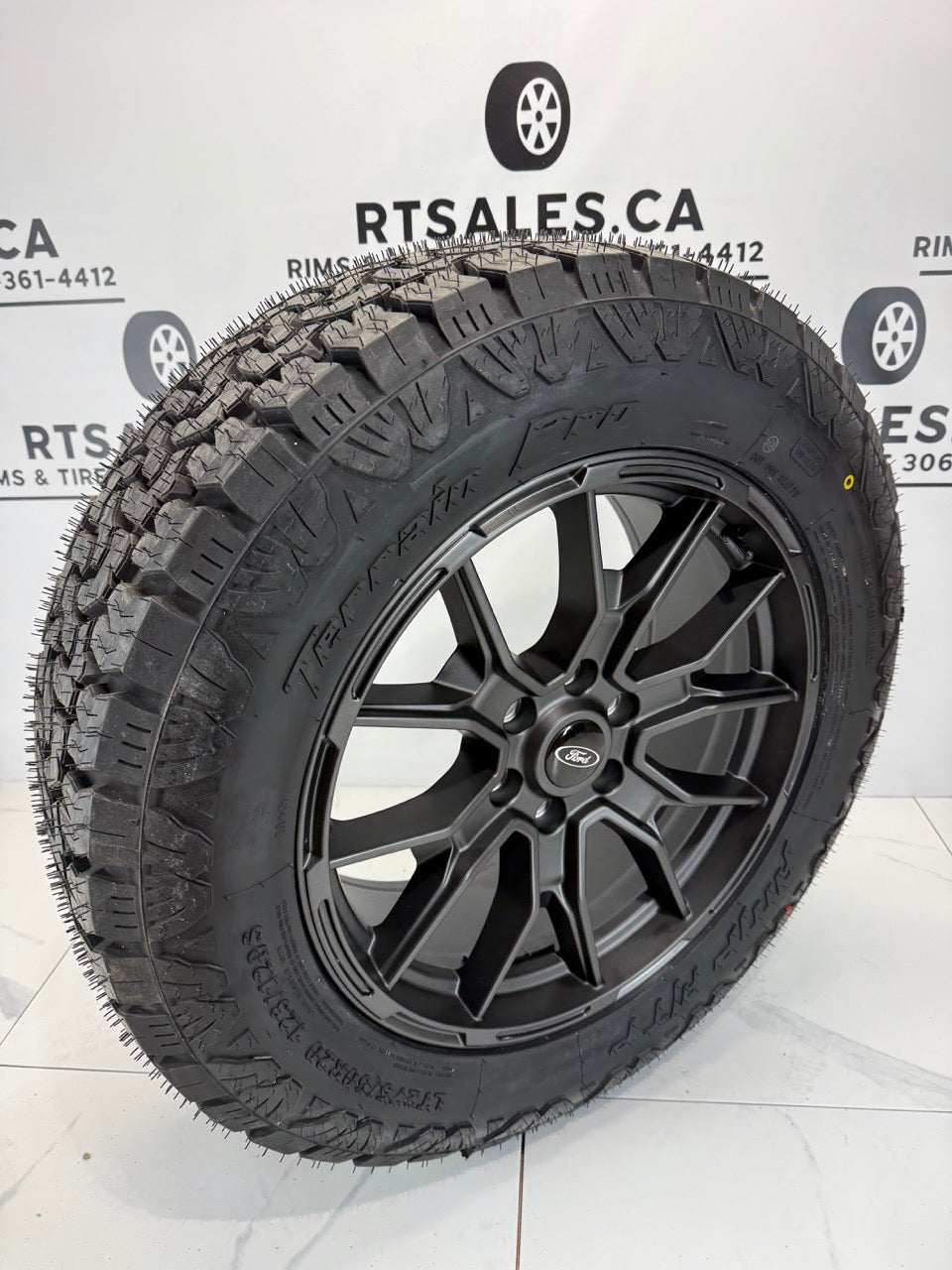 LT 275/60/20 Amp tires on rims Ford F-150 20 inch Roush