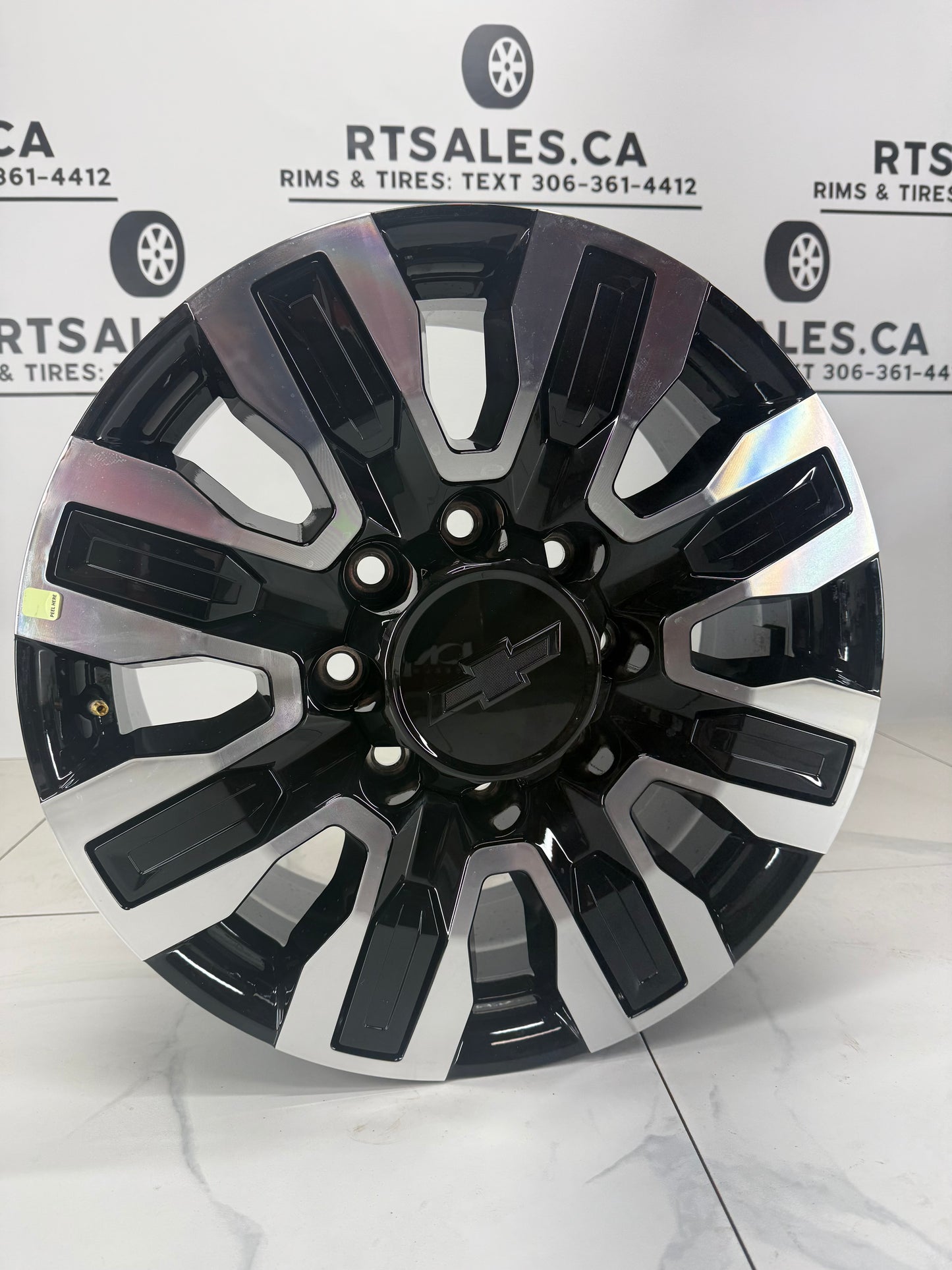 20x8.5 CHEVY CAPS 2500/3500 Denali Rims 8x180 (Takeoffs)
