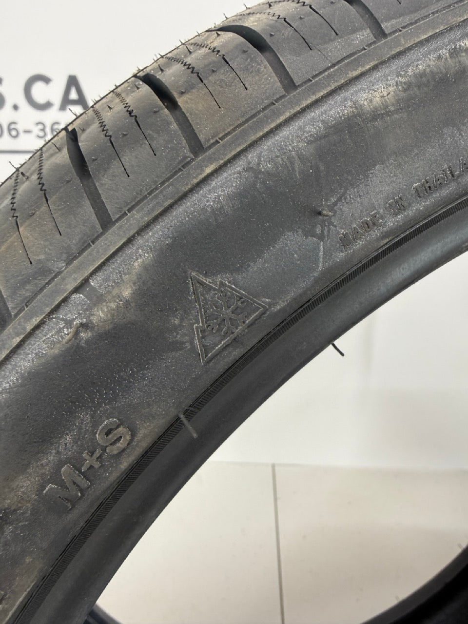 Atturo AZ810 sidewall