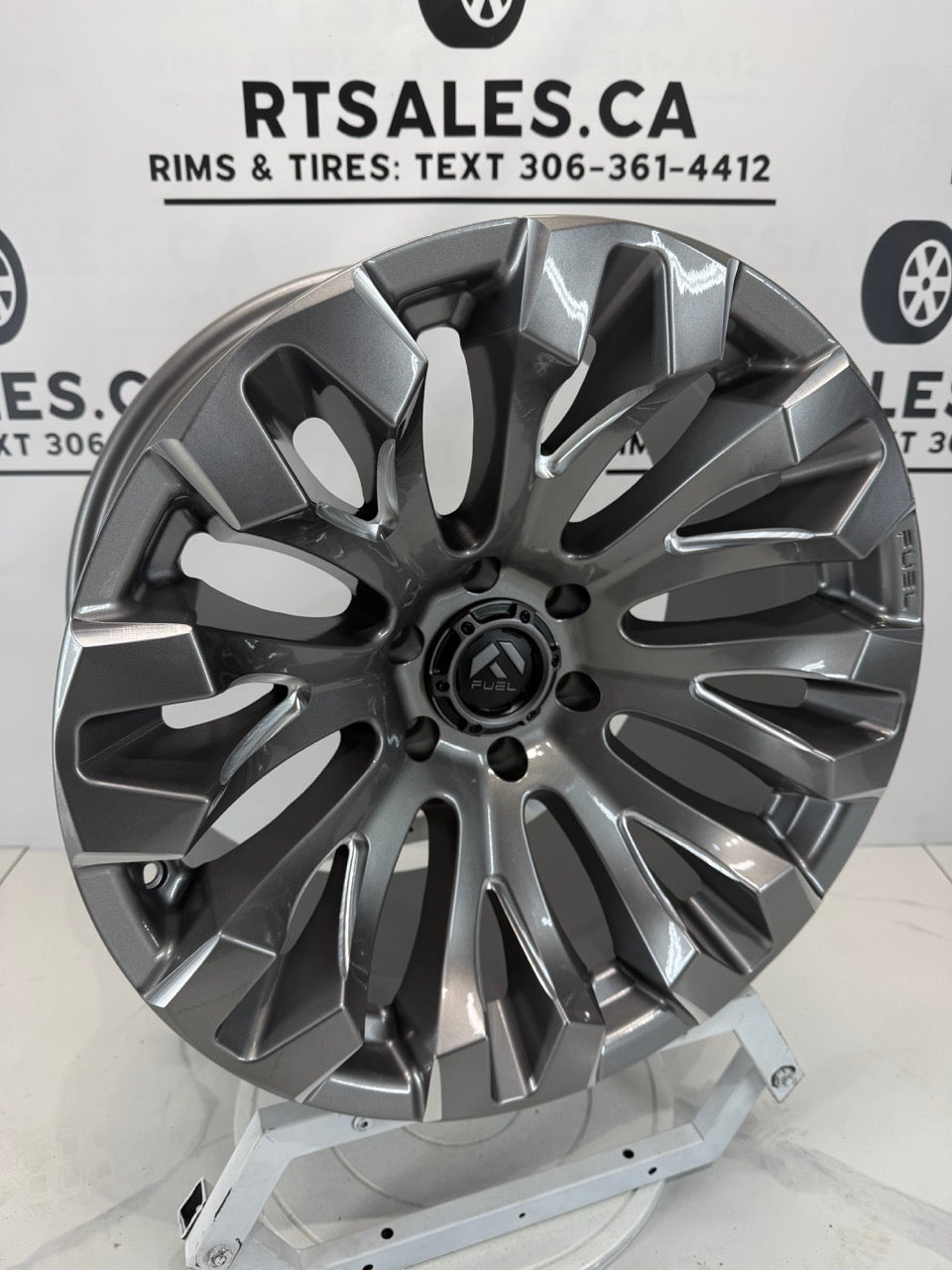 20x10 Fuel Quake Rims 6x139.7
