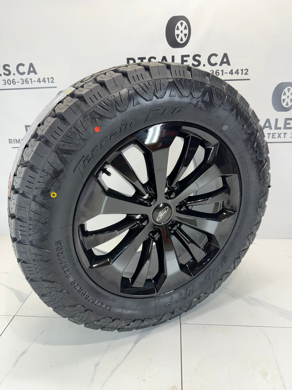 LT 275/60/20 Amp tires on rims Ford F-150 20 inch Limited