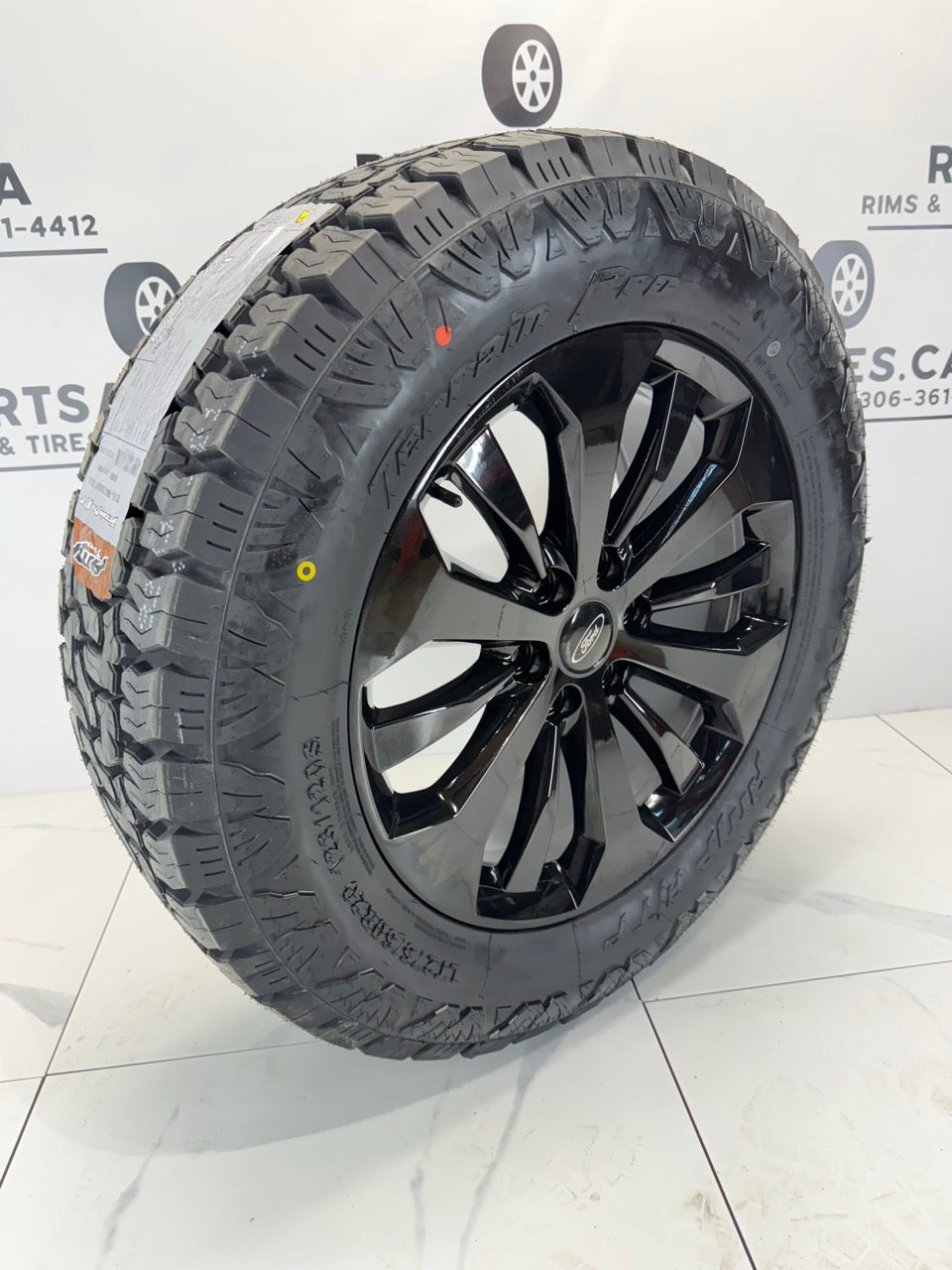 LT 275/60/20 Amp tires on rims Ford F-150 20 inch Limited