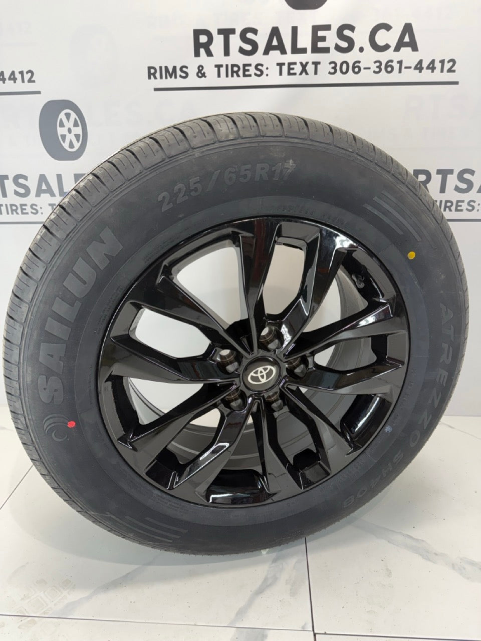 225/65/17 All season Tires rims 5x114.3 Toyota Rav4