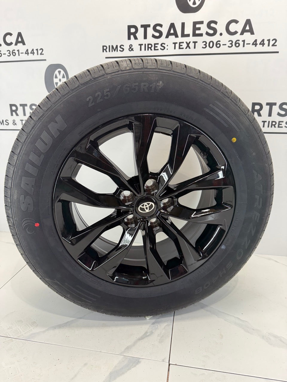 225/65/17 All season Tires rims 5x114.3 Toyota Rav4