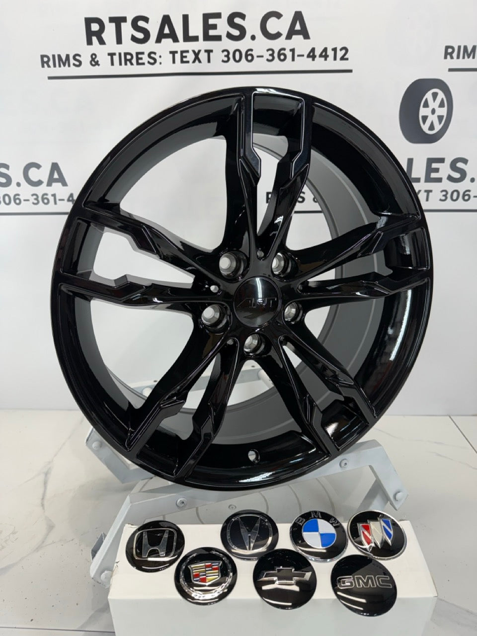 18x8 Rims 5x120 Gloss black R165