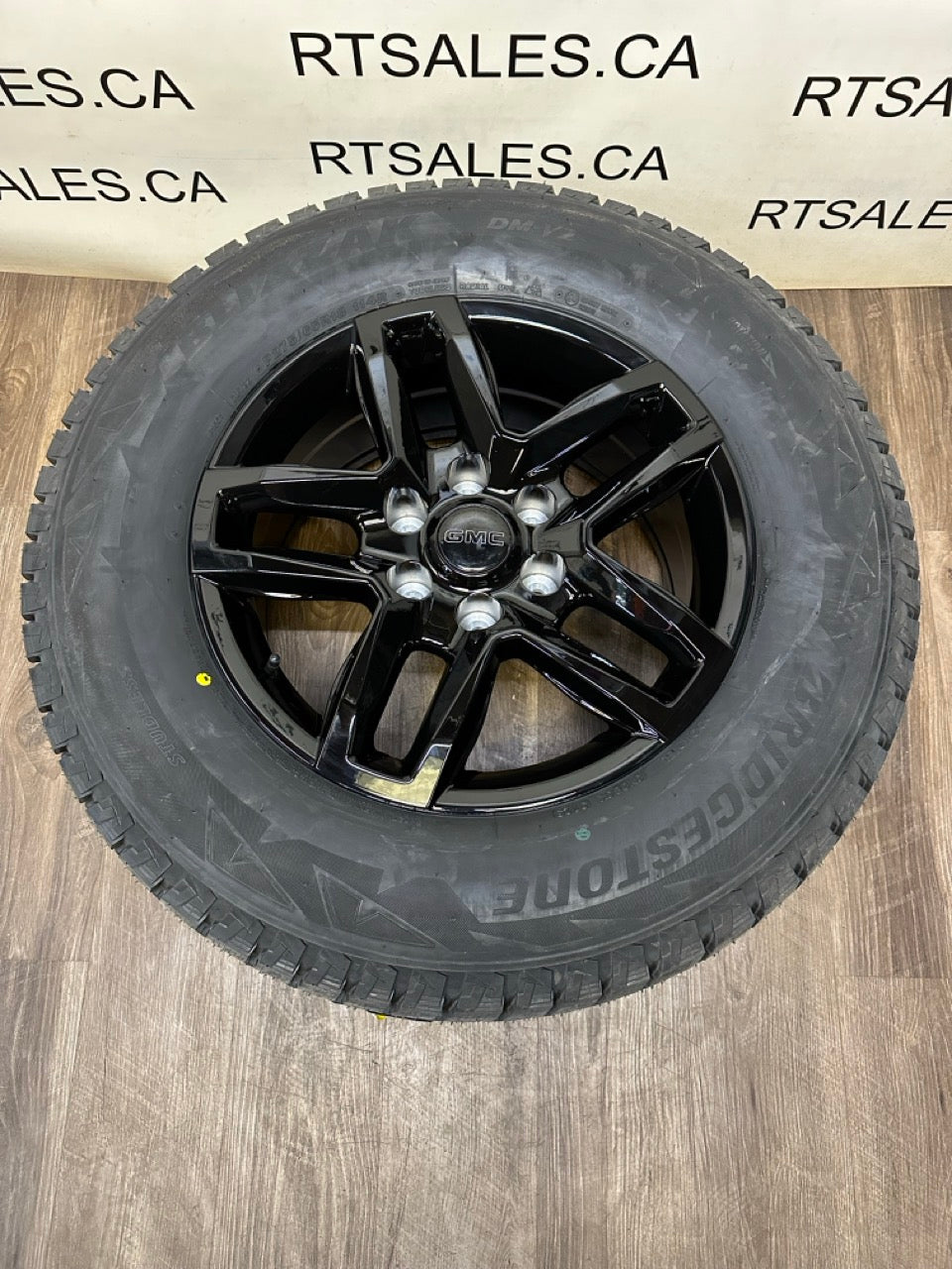 275/65/18 Bridgestone WINTER tires rims Ram 1500
