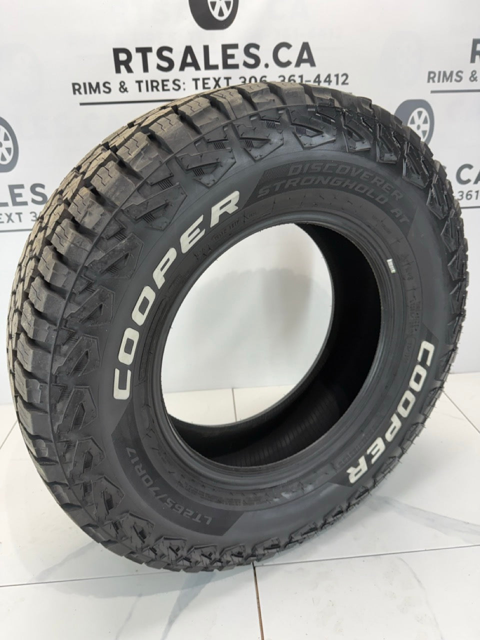 LT275/70/18 Cooper Stronghold All Weather 10 Ply
