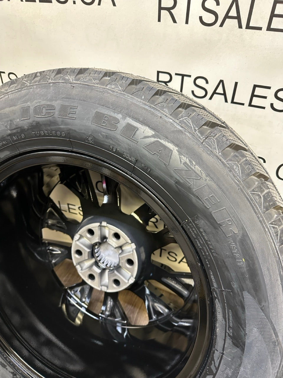 275/60/20 Sailun Winter tires on rims Chevy GMC 1500
