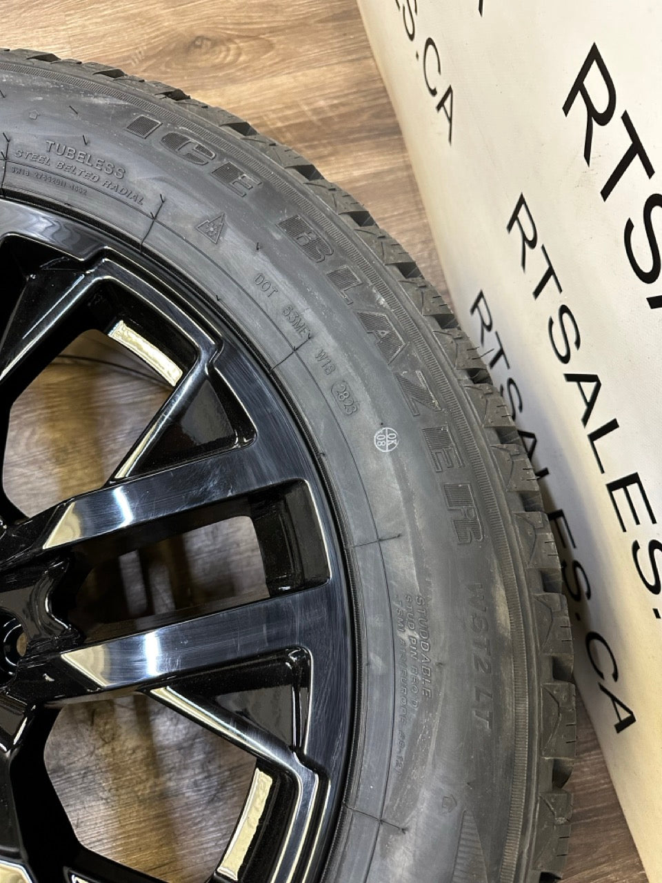 275/55/20 Sailun Winter tires on rims Chevy GMC 1500
