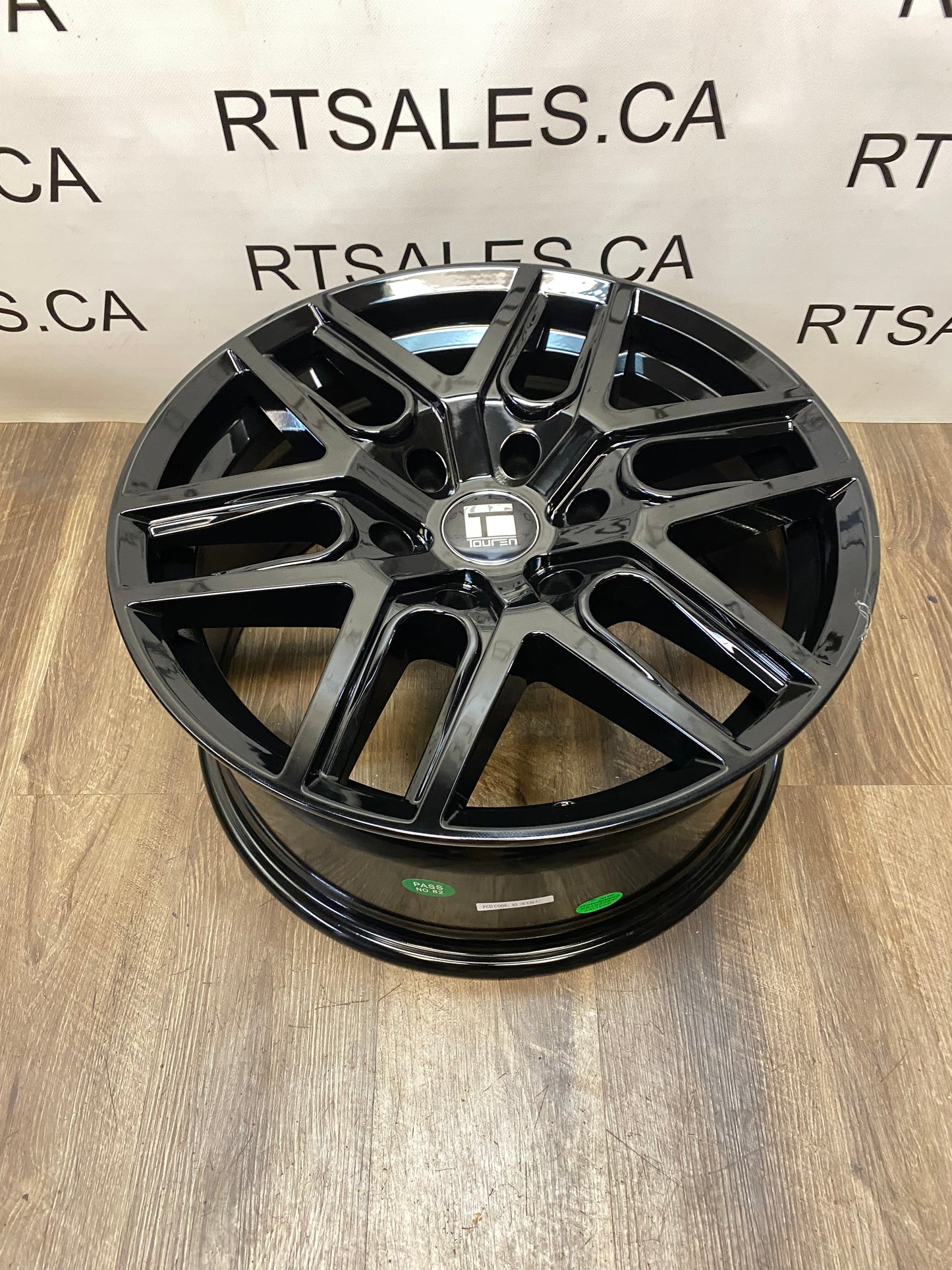 18x8.5 Touren Rims 6x135 Ford F150 & Expedition