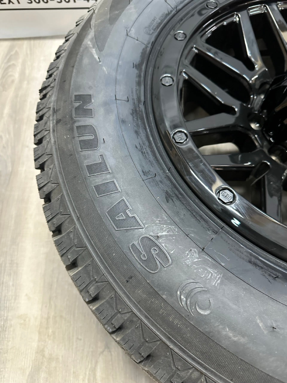 275/70/18 WINTER tires 18x9 Fast HD Menace Rims 8x180