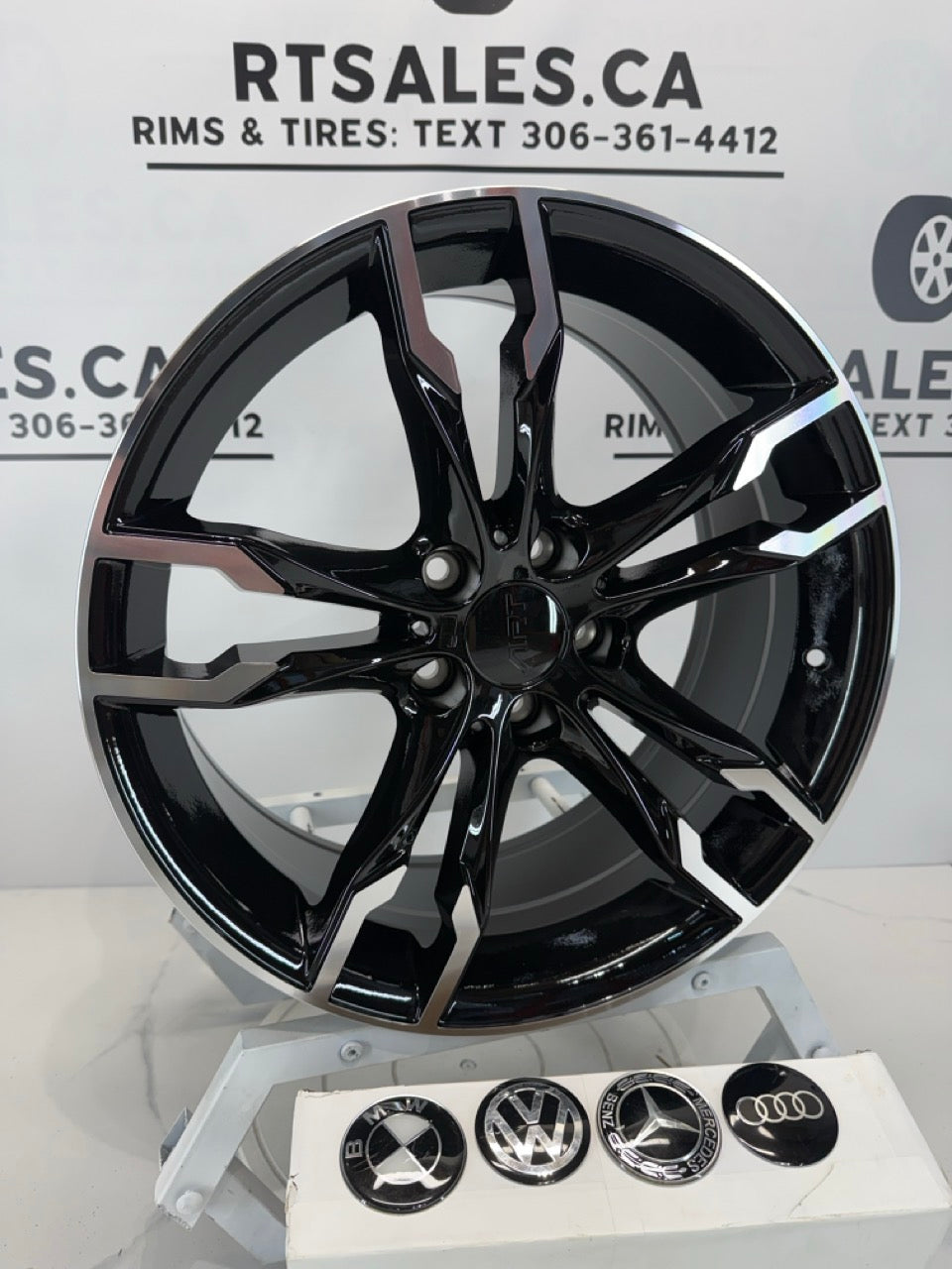 18x8 replica 165 Rims 5x112 Black/Machined
