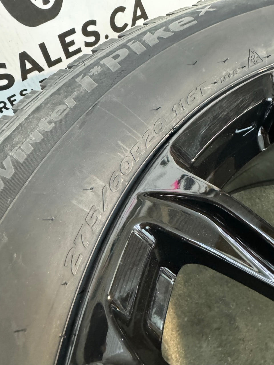 275/60/20 Studded Winter tires on rims Chevy GMC 1500