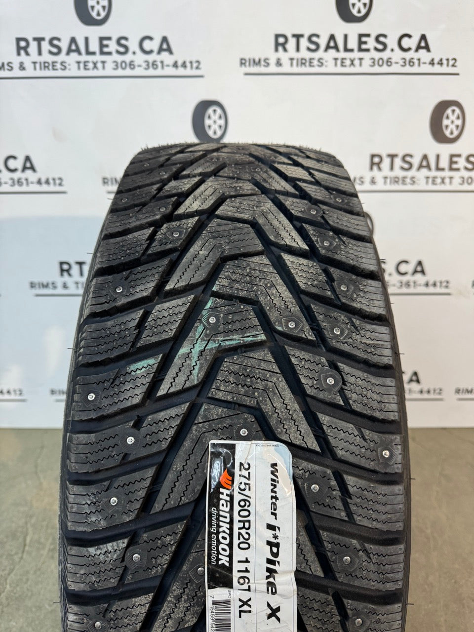 275/60/20 Studded Winter tires on rims Chevy GMC 1500
