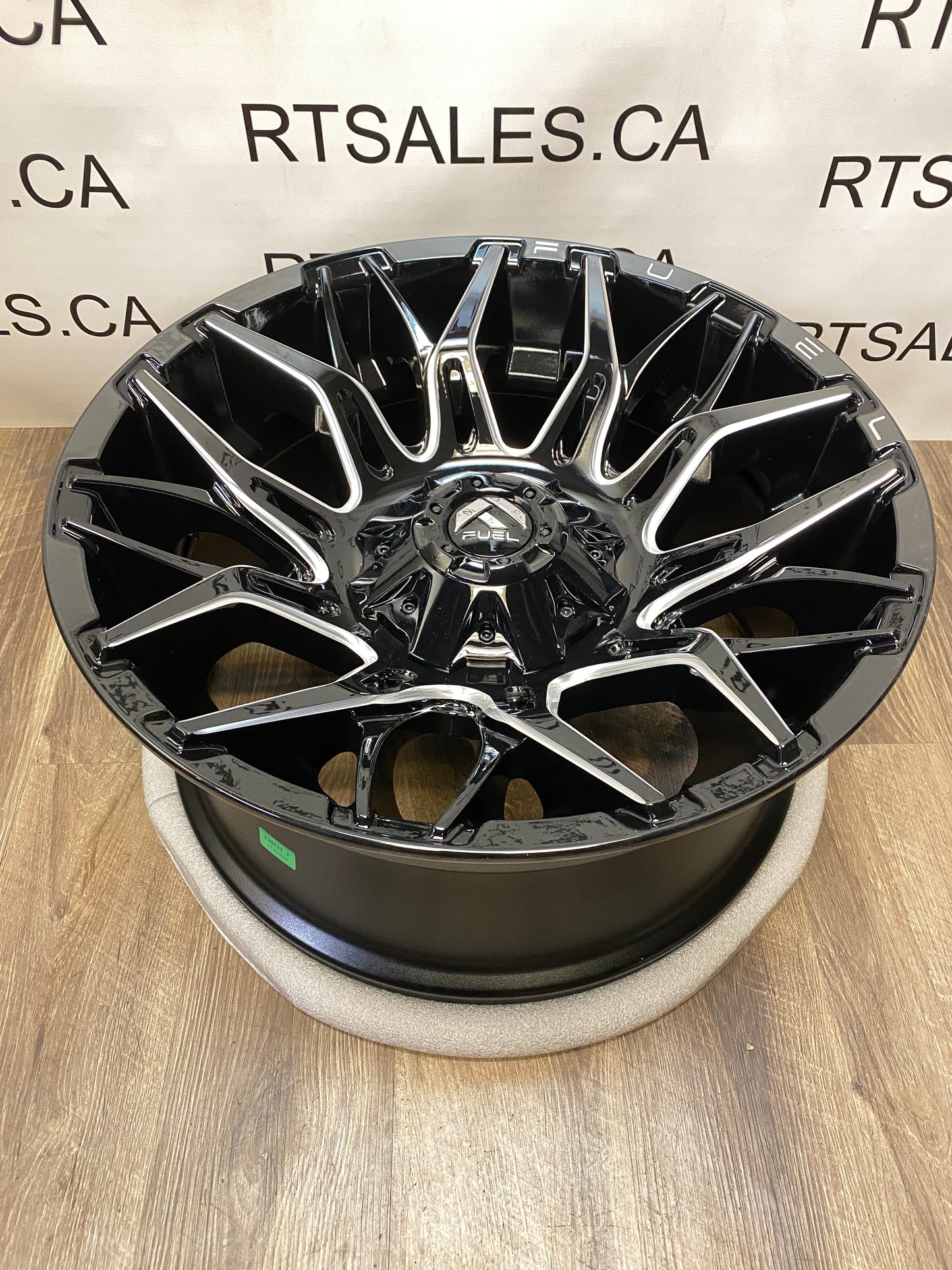 20x10 Fuel Twtich 6x135/139 Ford F-150 GMC Chevy 1500 RAM