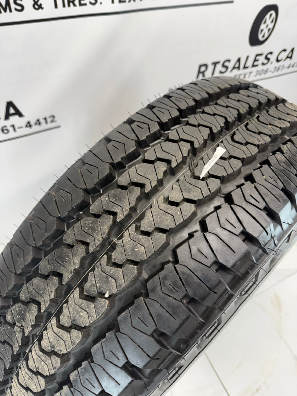LT 275/70/18 Firestone tires Dodge Ram 2500 3500 rims / 8x165 (Takeoffs)