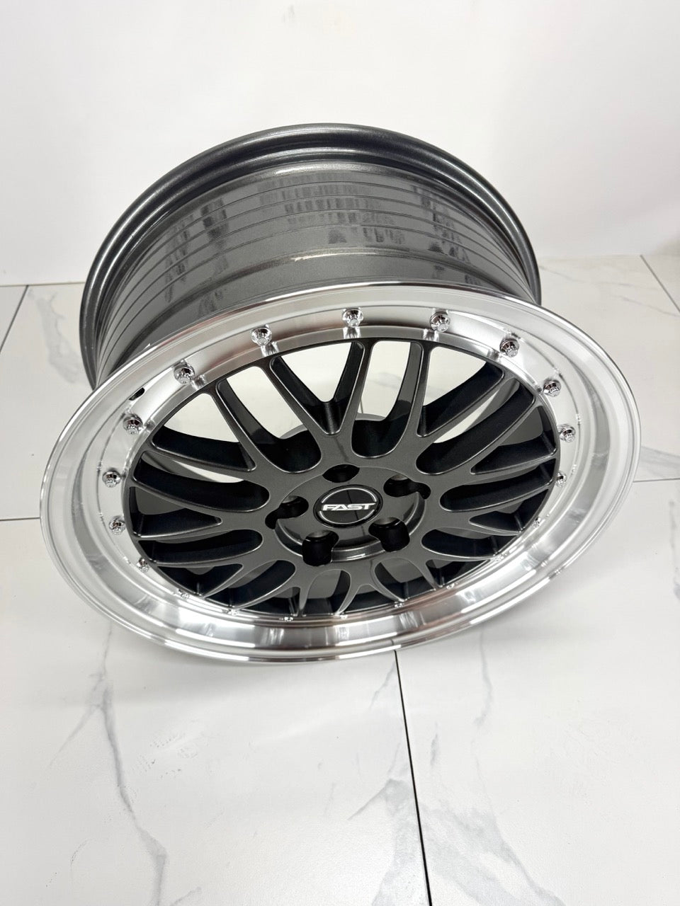 15x7 Fast FR01 Gloss Gunmetal with Machined Lip