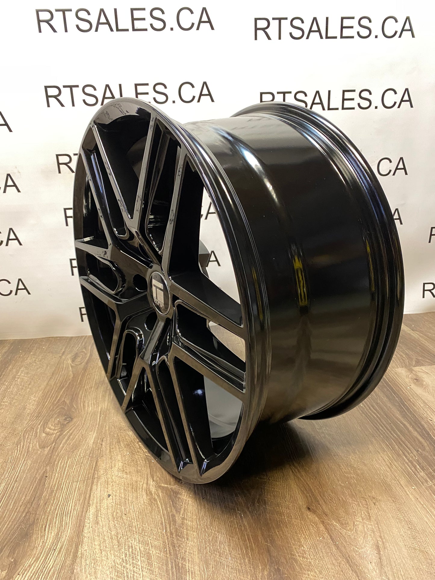 20x9 Touren Rims 6x135 Ford F-150 and Expedition