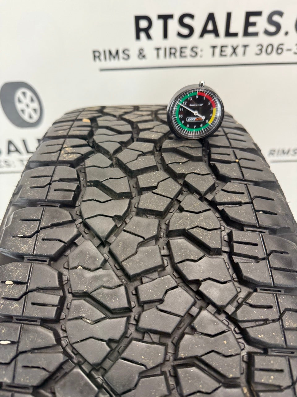 275/65/20 Tires GMC CHEVY Rims 8x180 2500 3500