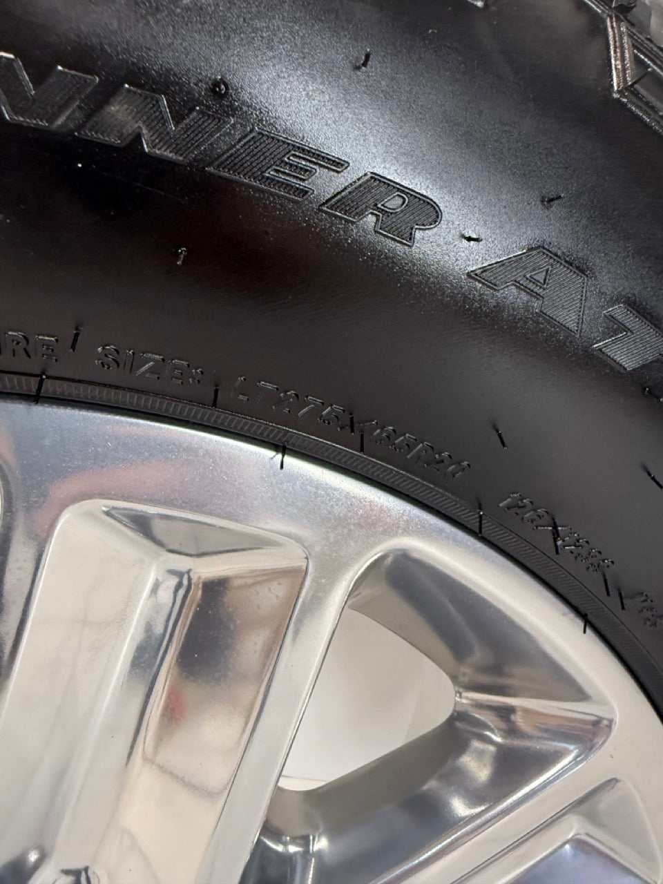 275/65/20 Tires GMC CHEVY High Country Rims 8x180. 2500 3500