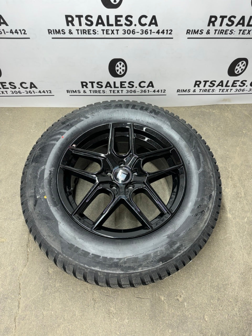 255/65/18 WINTER TIRES rims 5x114.3 Ford Explorer