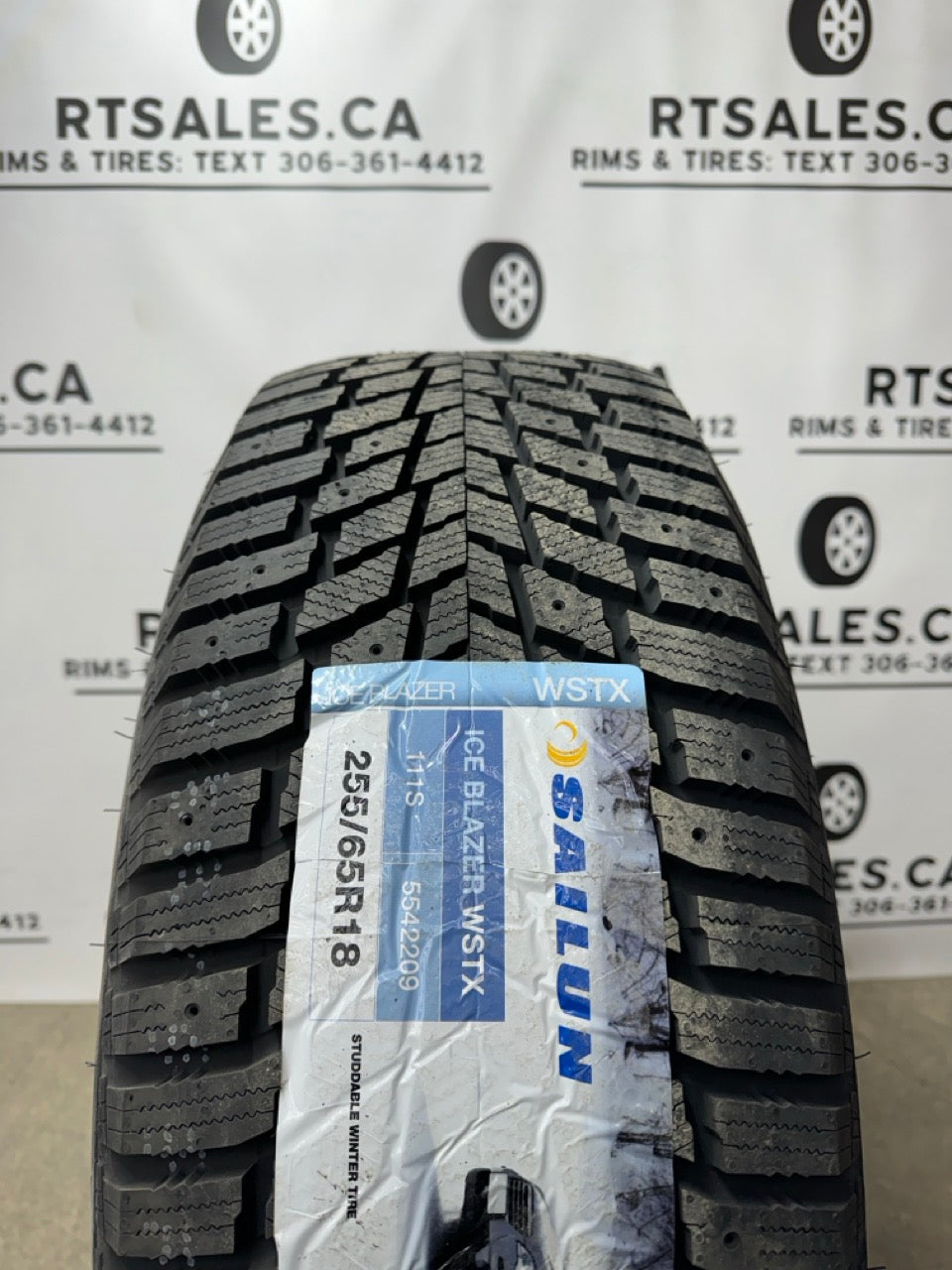 255/65/18 WINTER TIRES rims 5x114.3 Ford Explorer