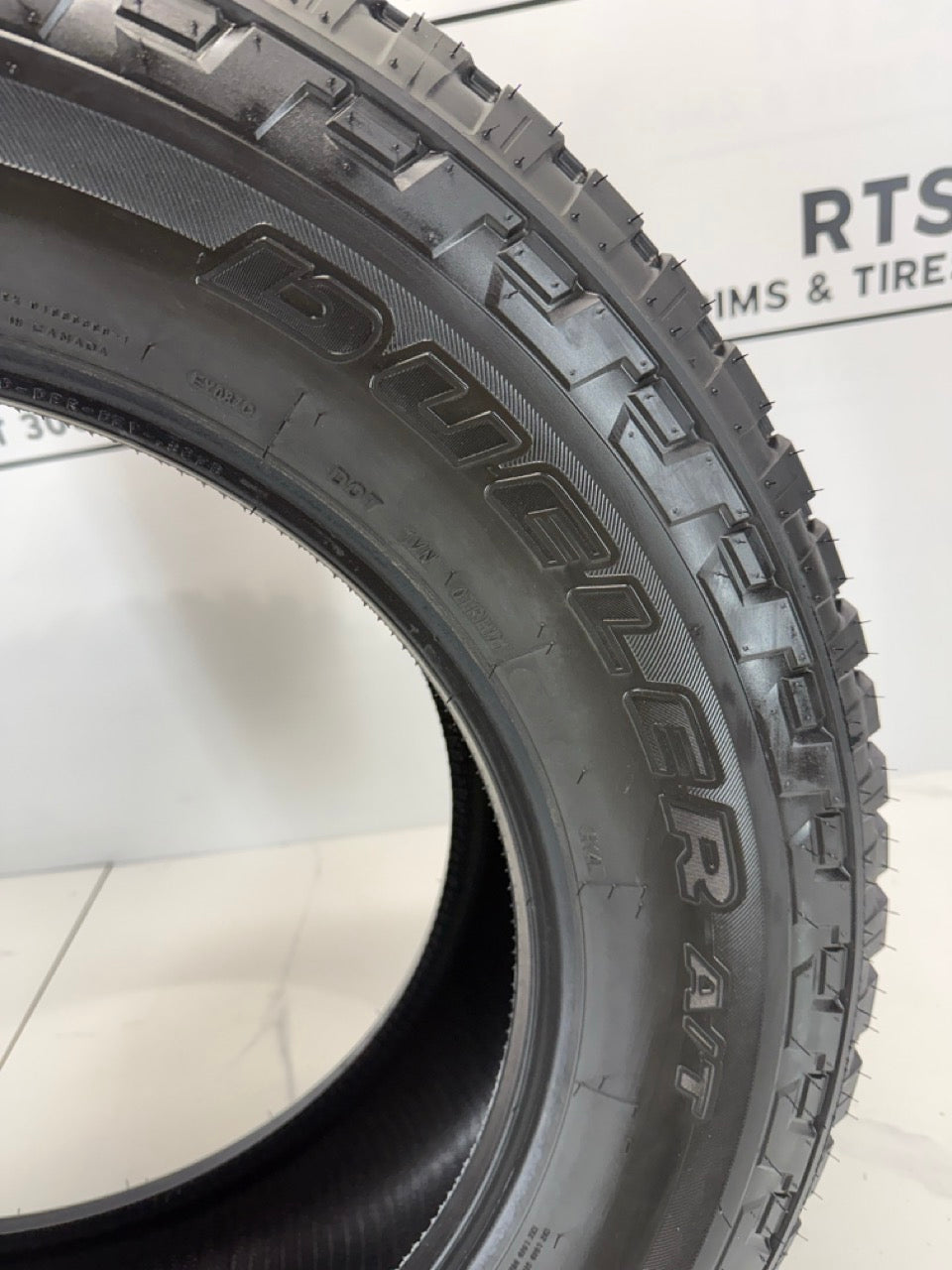 275/65/20 Bridgestone Dueler E Tires. (takeoffs)