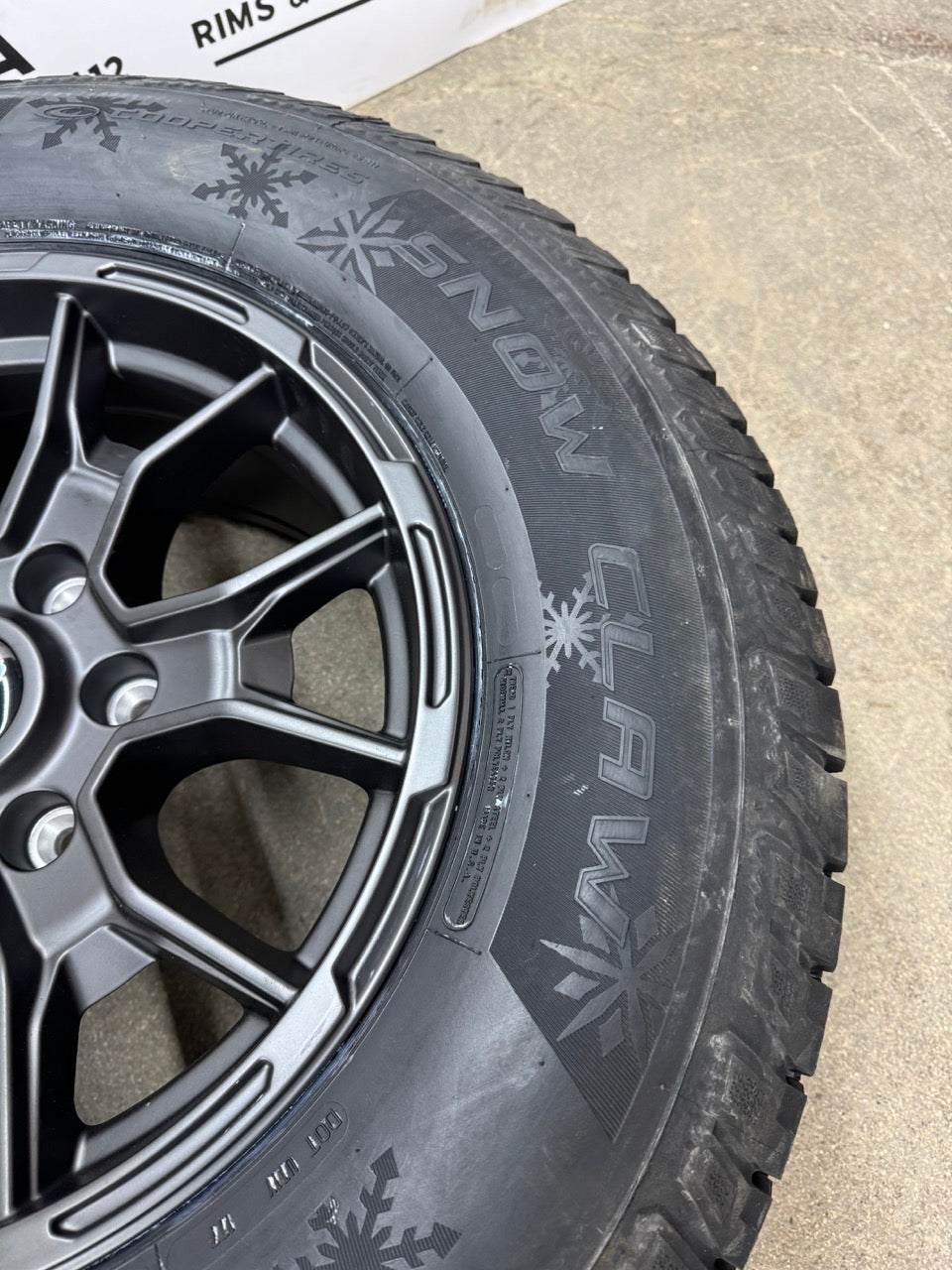 265/70/17 Cooper Winter tires Ford Bronco Rims 6x139.7 ranger